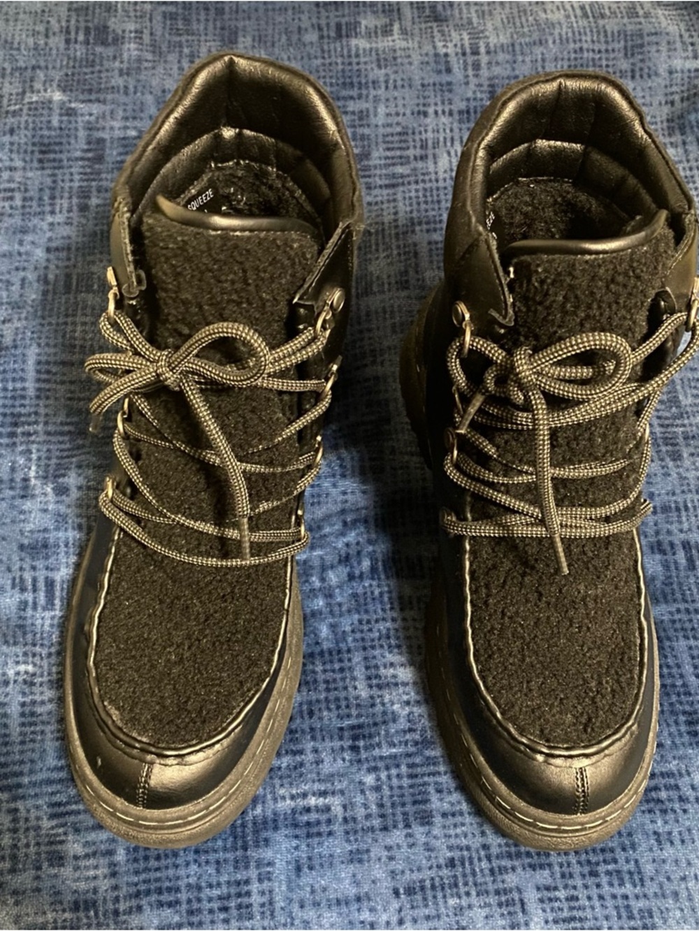 Womens Black Lace-Up Winter Boots